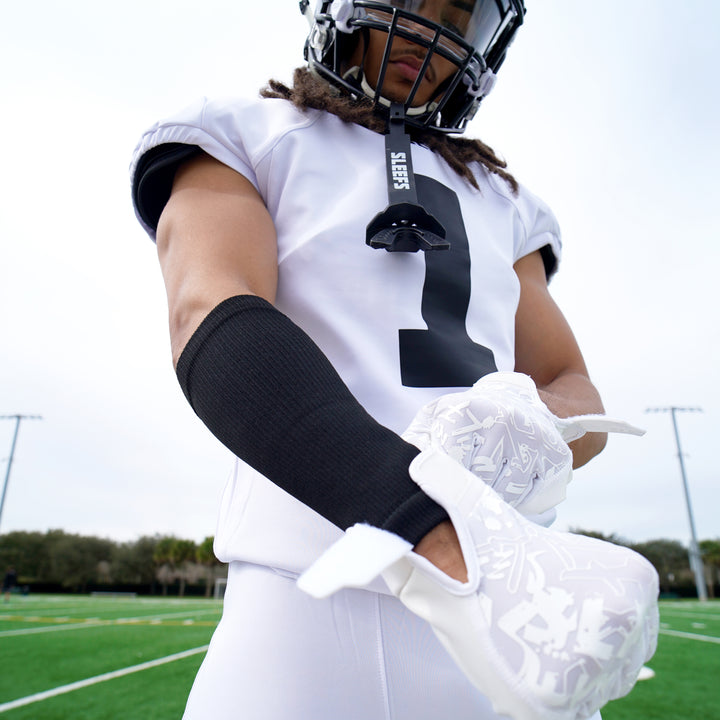 Black Seamless Forearm Sleeve