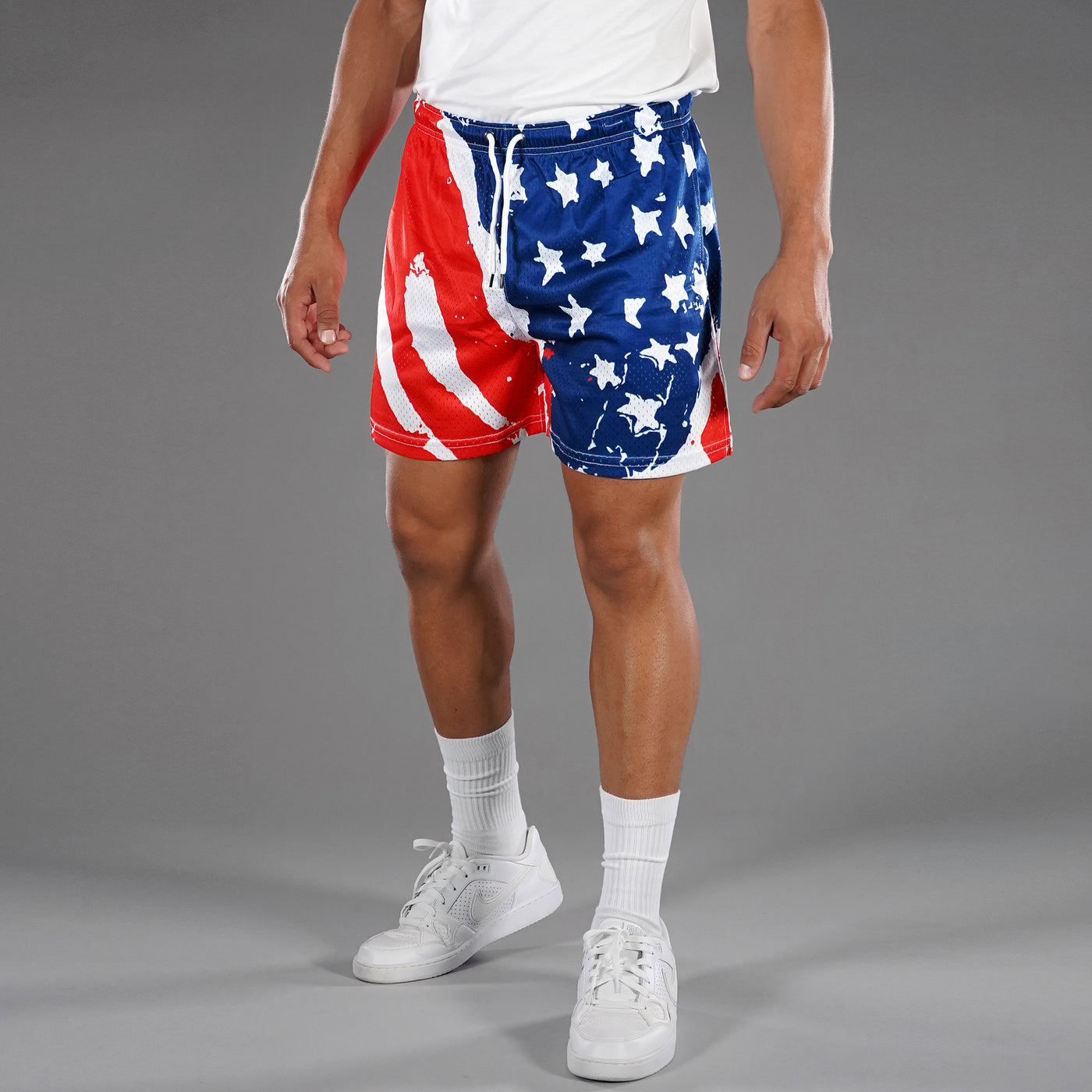 Watercolor USA Flag Shorts - 7"