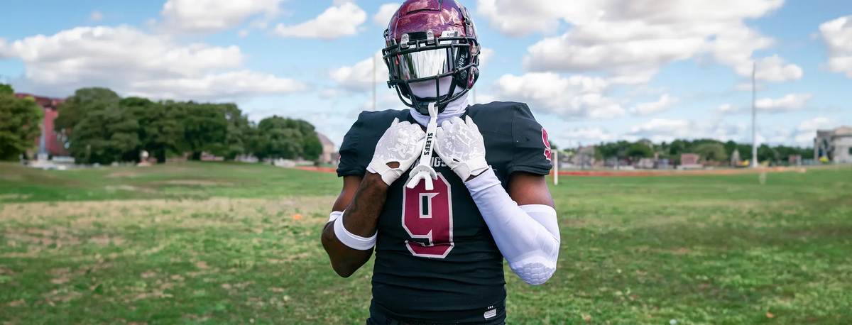 Football Arm Sleeves: Compression Benefits, Materials, Fit Guide & Care Tips