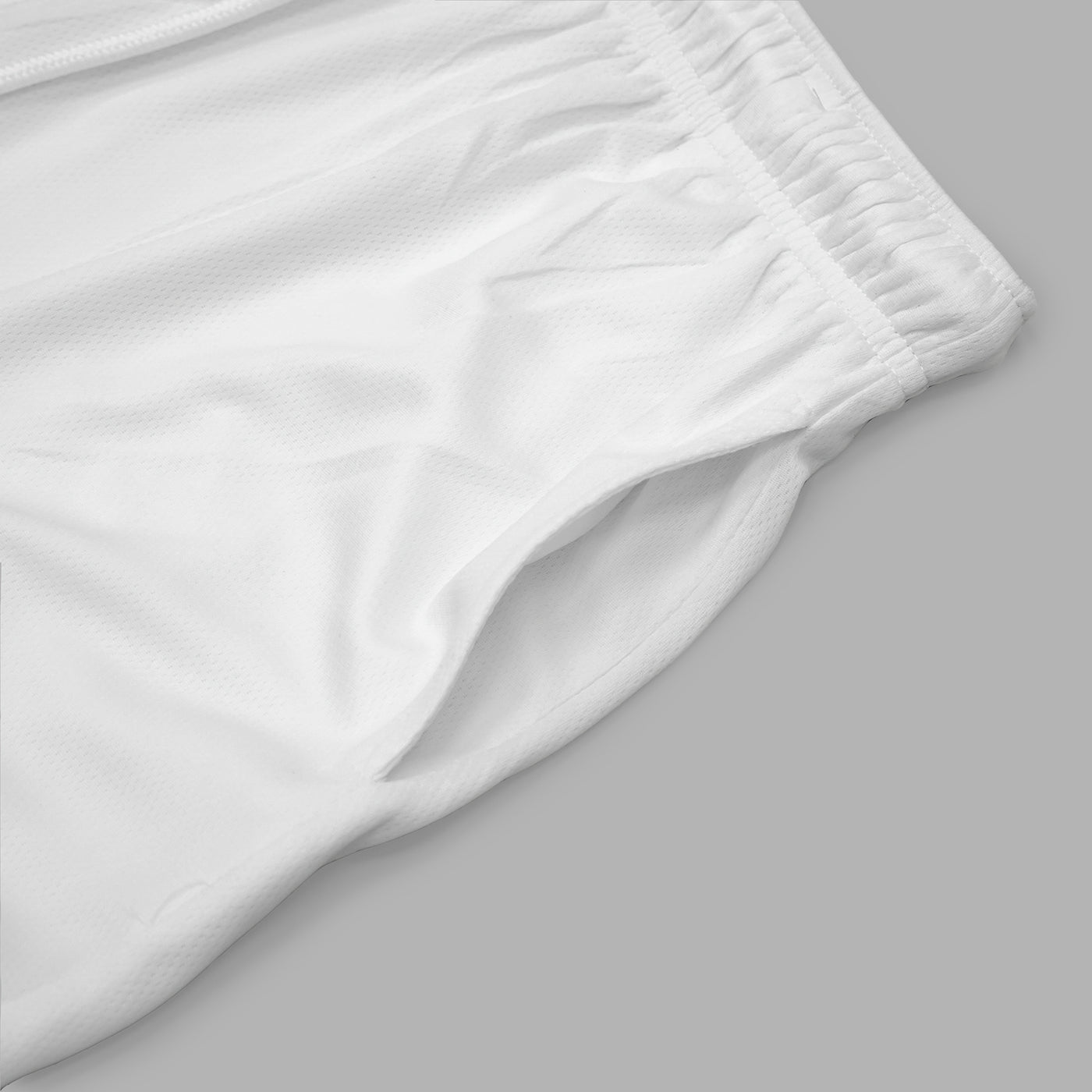 Basic White Relaxed Shorts - 8&quot;