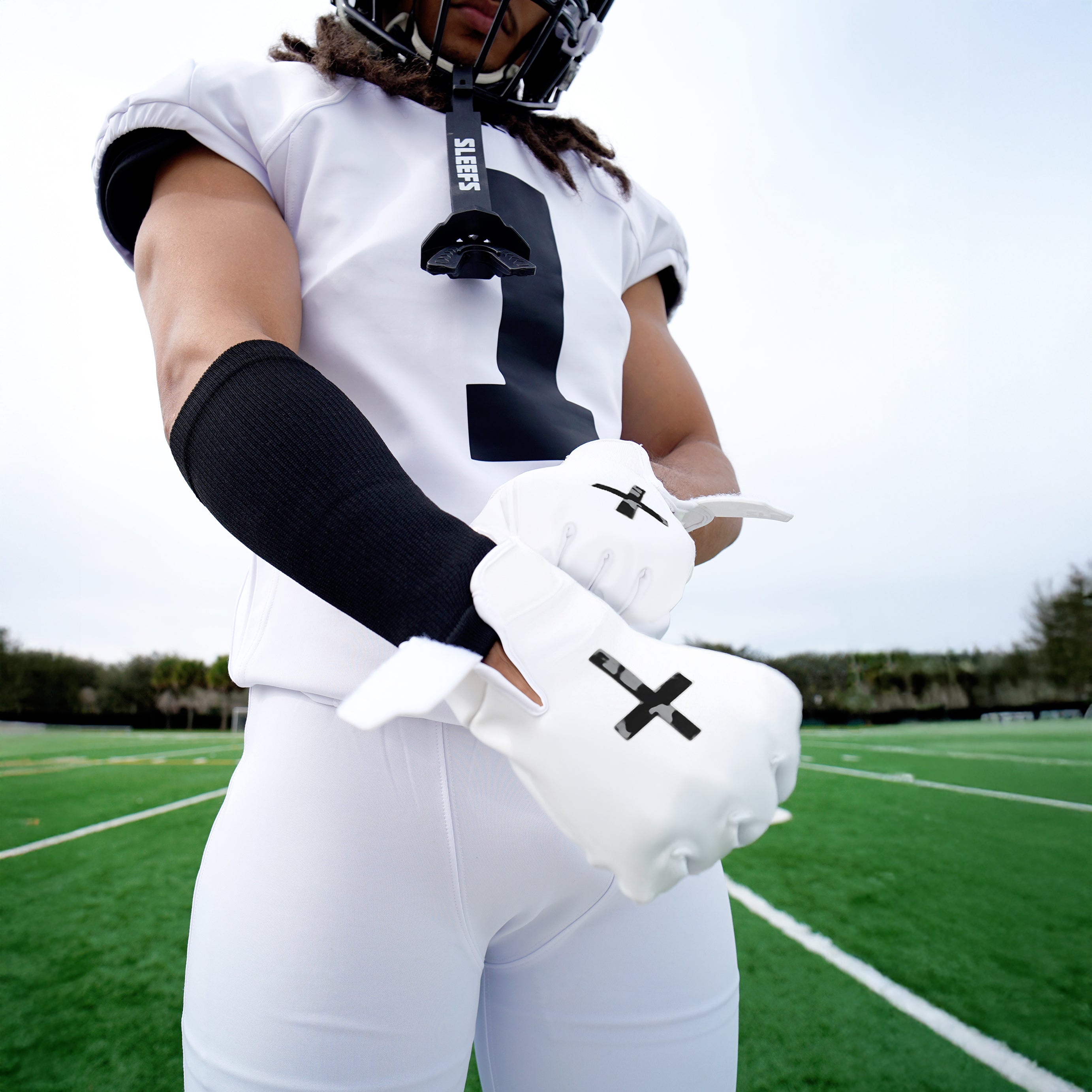 Faith Cross Sticky Football Receiver Gloves – SLEEFS
