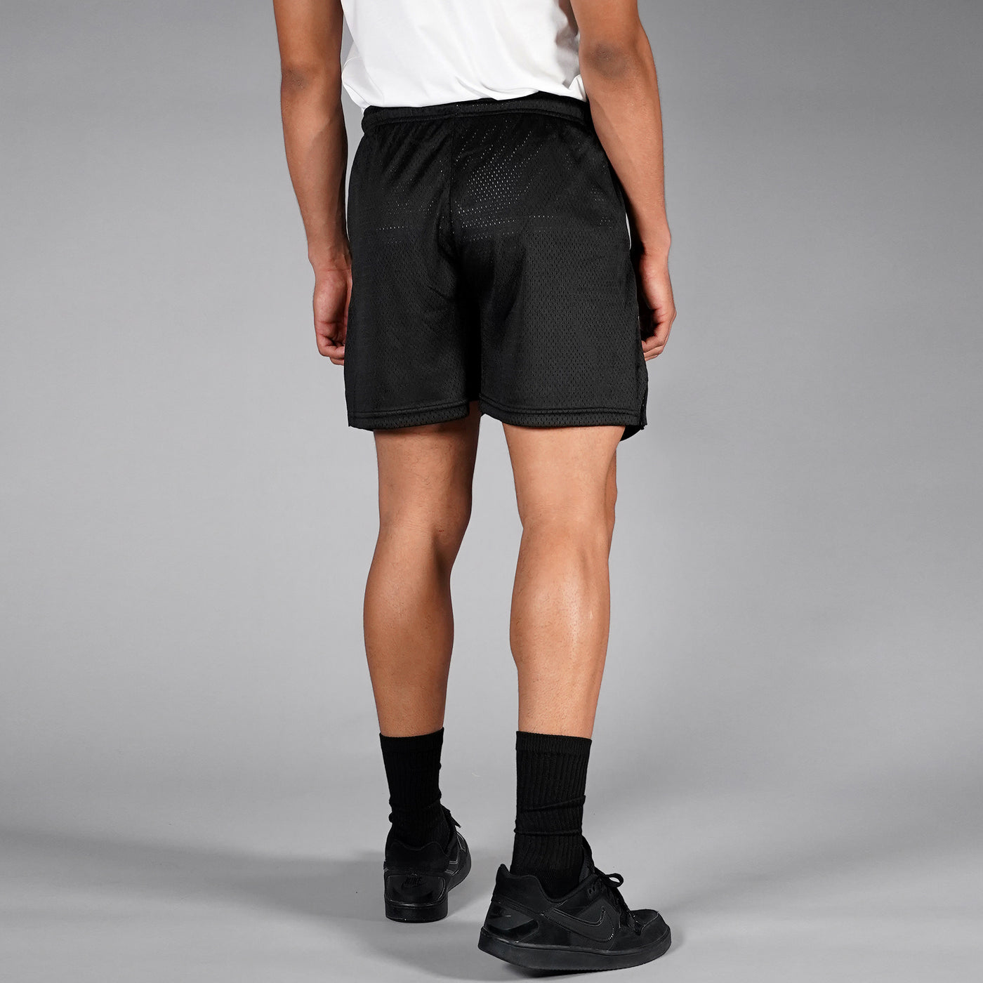 Basic Black Shorts - 7&quot;